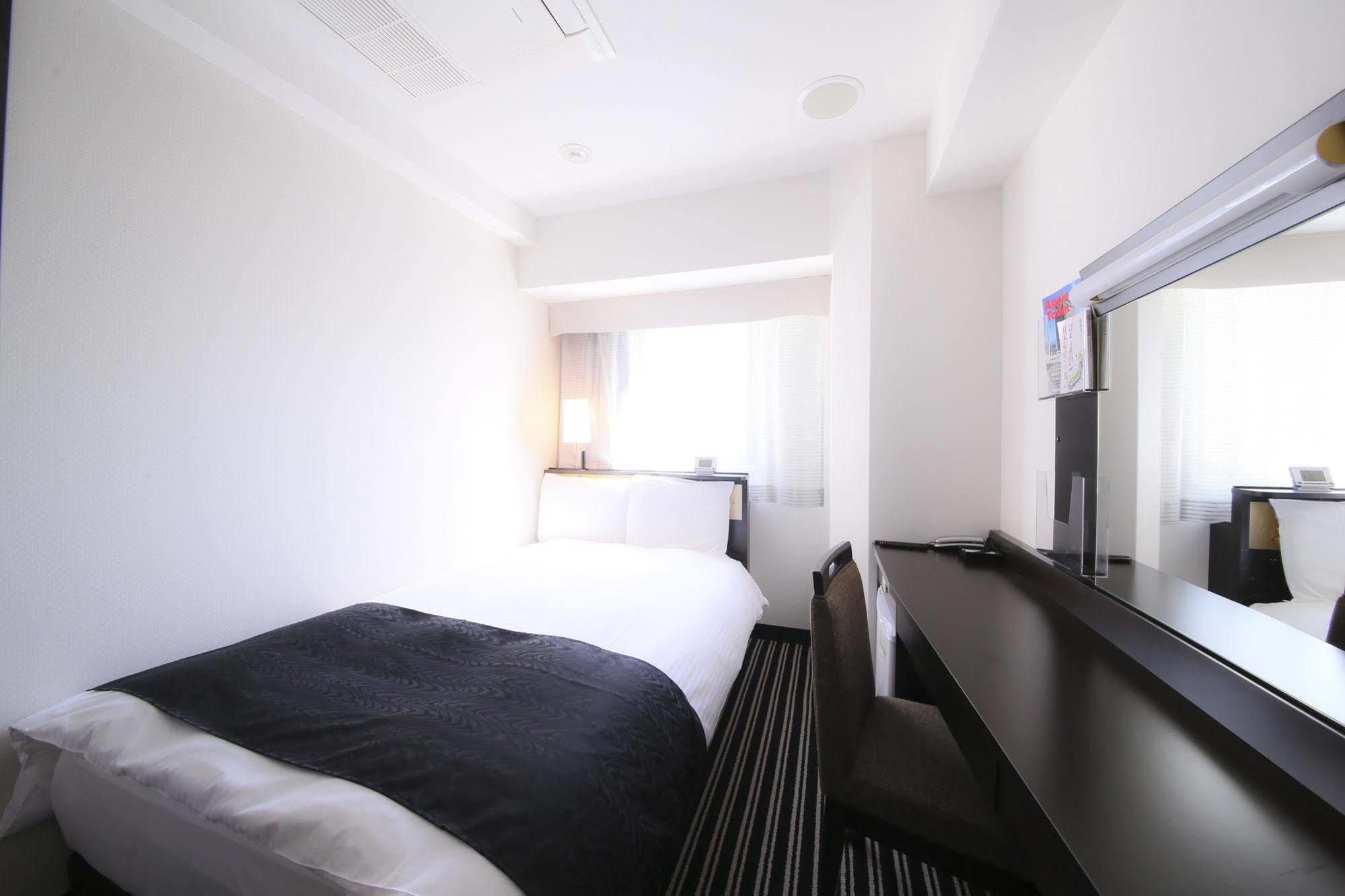 酒店 Apa Ginza Kyobashi Eki Yaesu Minamiguchi 3*